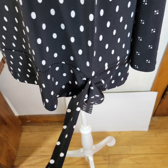 Chicos Black/white polka dot Tie side Top Size 3 - Picture 6 of 8